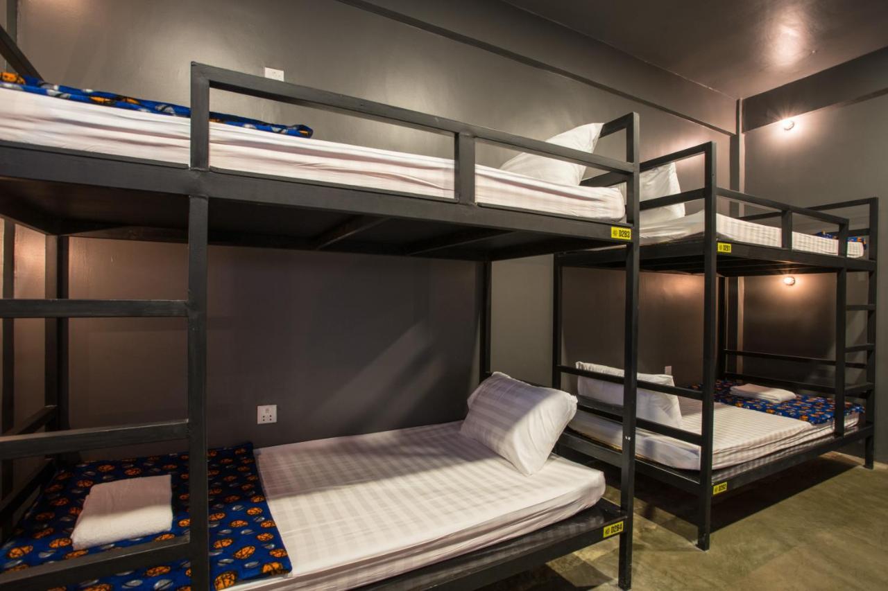 White Rabbit Hostel Сием Рип Экстерьер фото