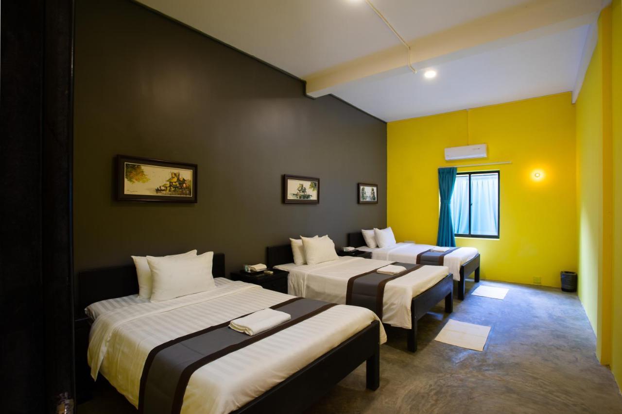White Rabbit Hostel Сием Рип Экстерьер фото