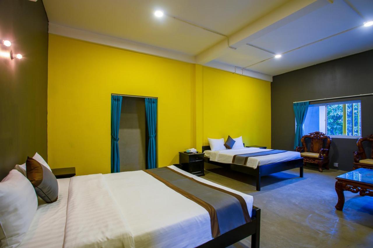 White Rabbit Hostel Сием Рип Экстерьер фото