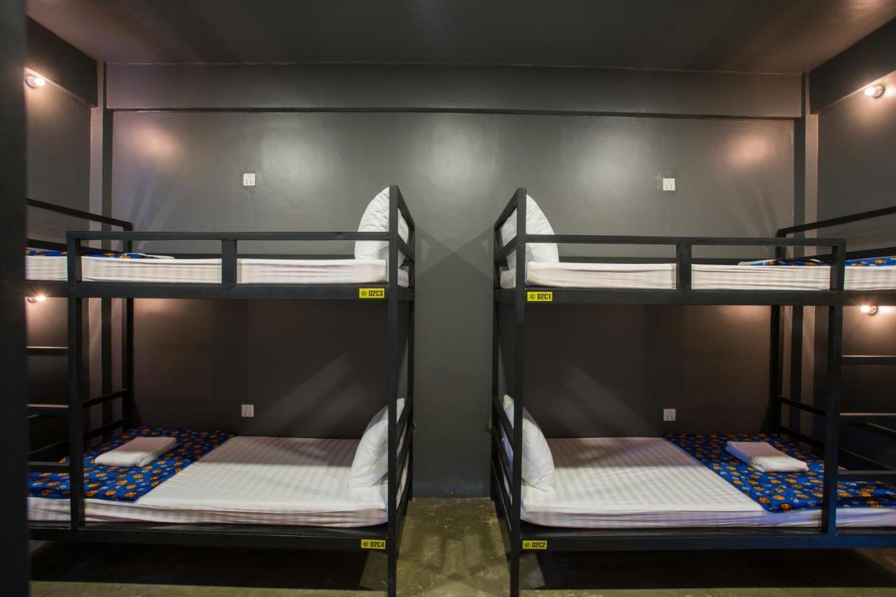 White Rabbit Hostel Сием Рип Экстерьер фото